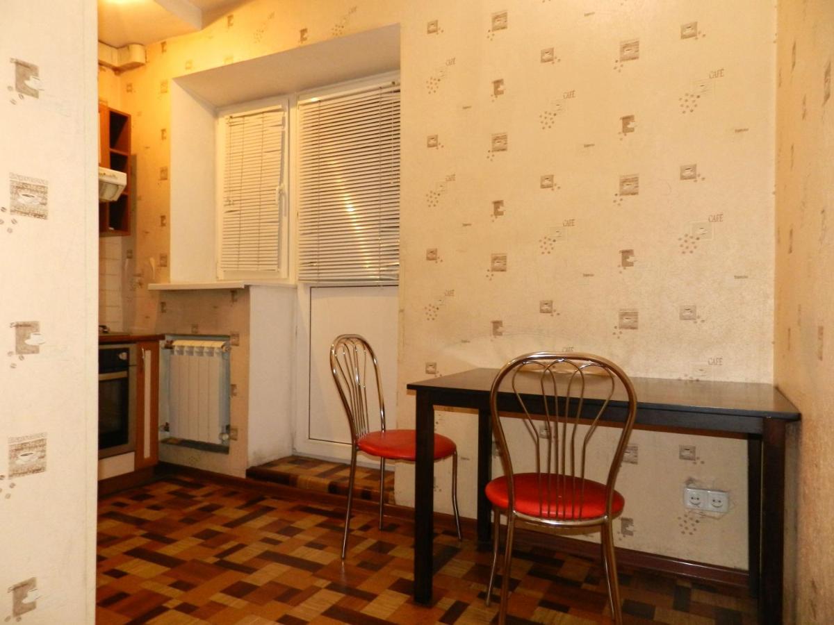 1-Room Apartment 50M2 On Metalurhiv Avenue 17, By Grandhome Zaporizhia ภายนอก รูปภาพ